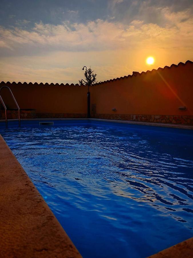 Holiday Home "Mala Kuca " With Heated Pool Pula Exterior foto